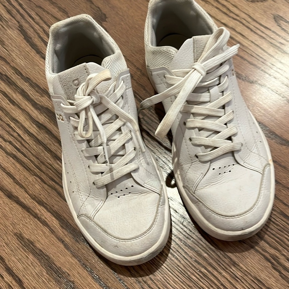 On Cloud Court Tennis Sneakers